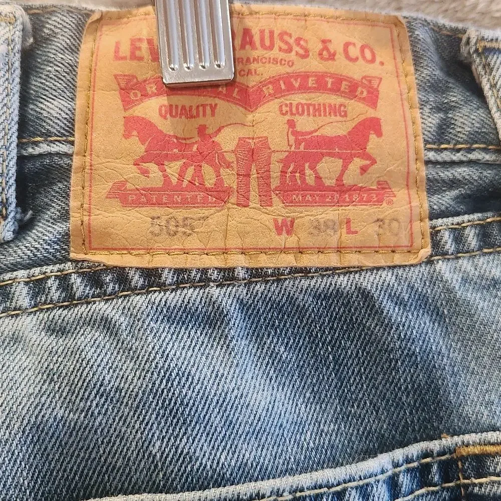 Levi's Mens 505 Medium Wash Straight Leg Jeans Size 38x30 Casual Minimalist